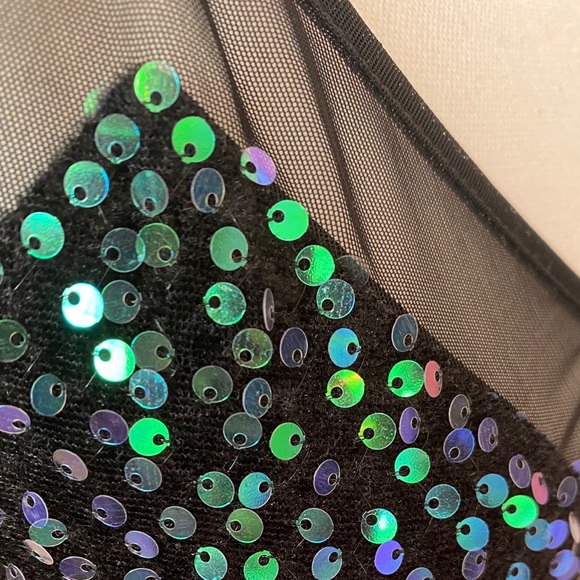 🧜🏼‍♀️ - Picture 5 of 5